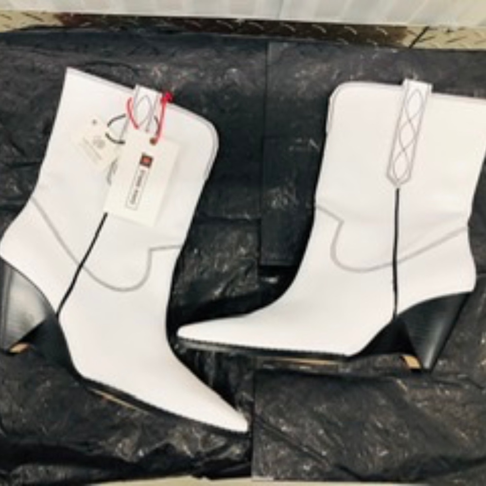 NWT ZARA Specials LEATHER Ankle Boots, 40